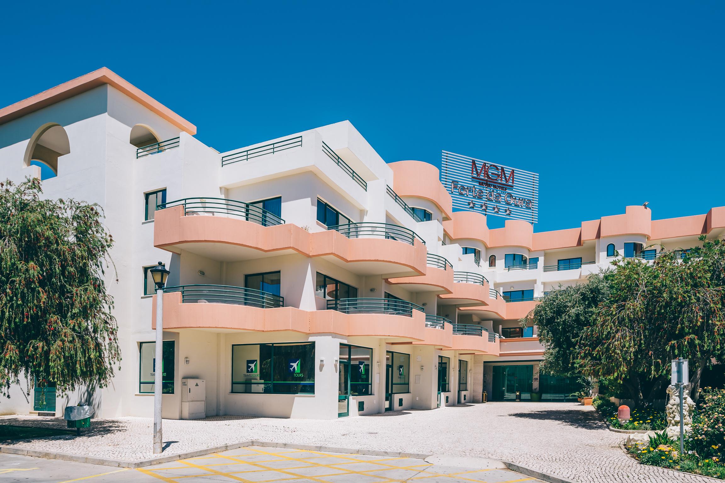 Snack Bar Com Salão De Jogos Na Oura